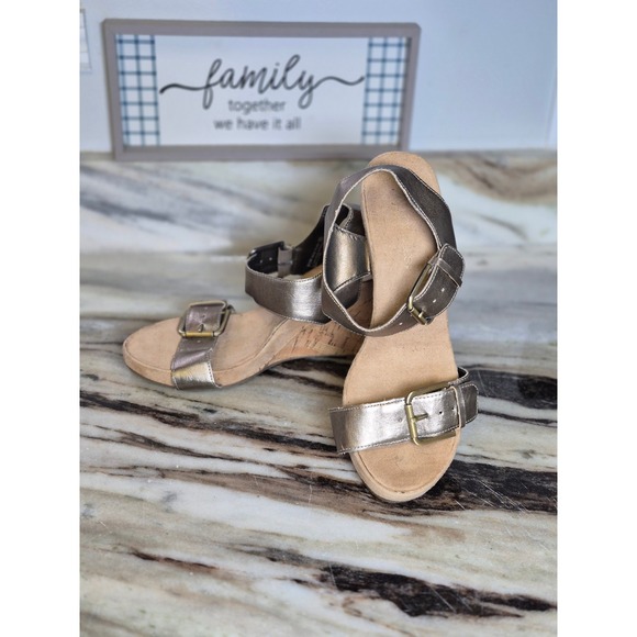 AEROSOLES Shoes - Aerosoles Mega Plush Bronze Metallic Cork Wedge Sandals Size 9.5M Vacation Boho